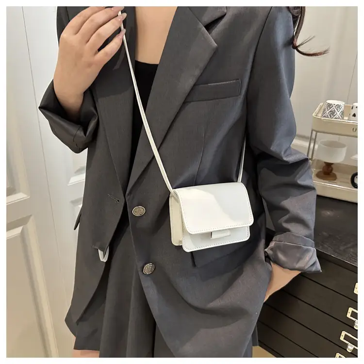 White Square Crossbody Bag with Chain Strap — feature 14