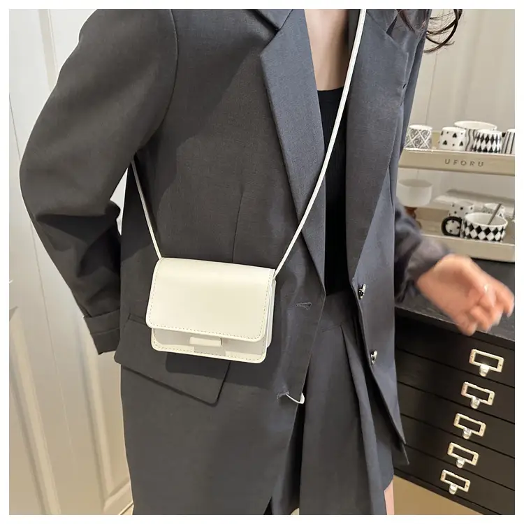 White Square Crossbody Bag with Chain Strap — feature 18