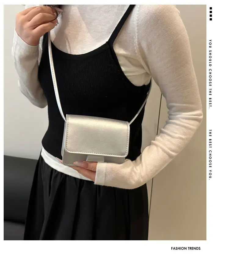 White Square Crossbody Bag with Chain Strap — feature 2