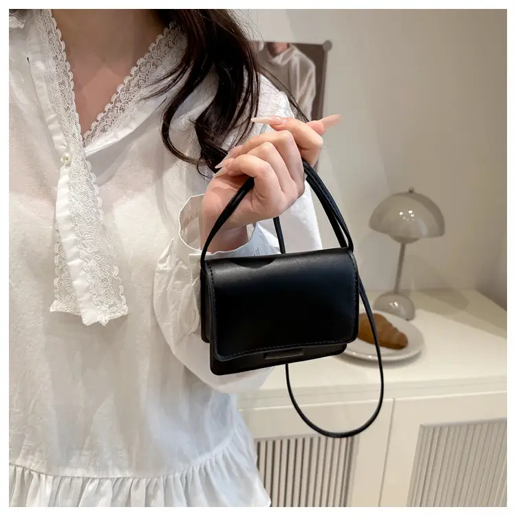 White Square Crossbody Bag with Chain Strap — feature 24