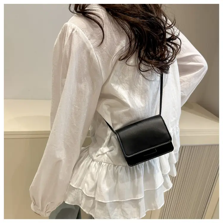 White Square Crossbody Bag with Chain Strap — feature 26