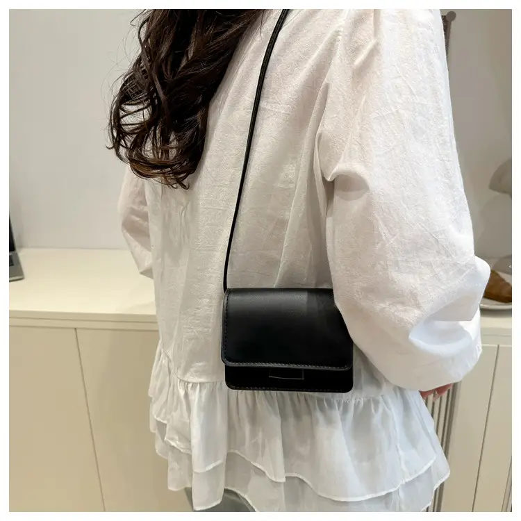 White Square Crossbody Bag with Chain Strap — feature 28