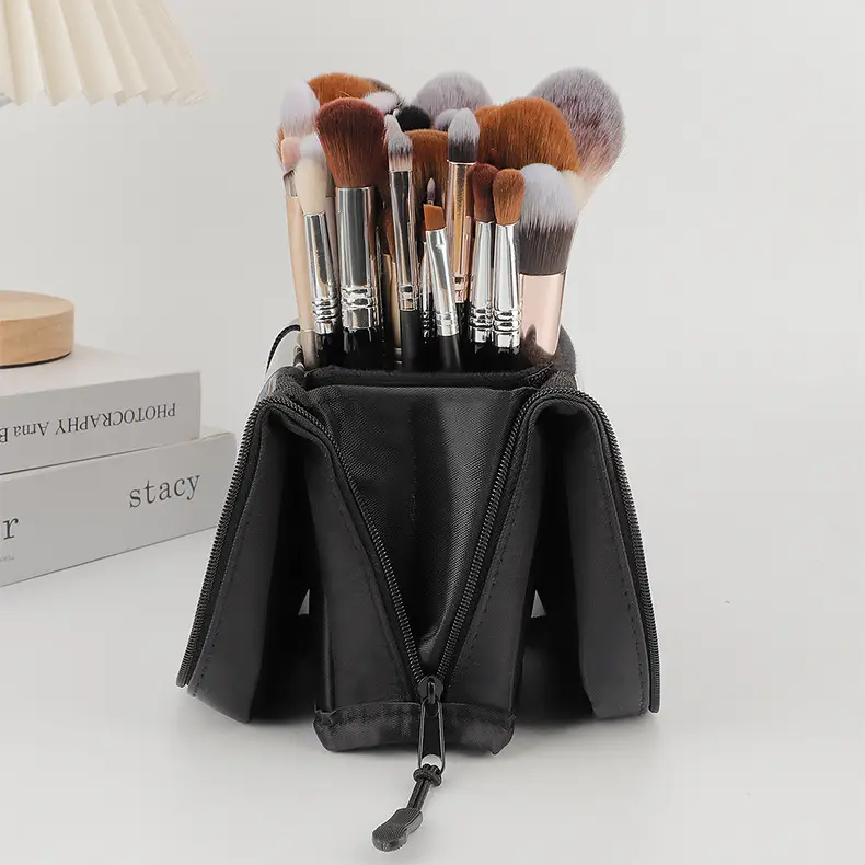 Square Detachable Makeup Brush Bag Magnetic Lock 22.5cm — feature 13