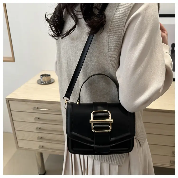 White Retro Textured Shoulder Bag for Women — feature 9