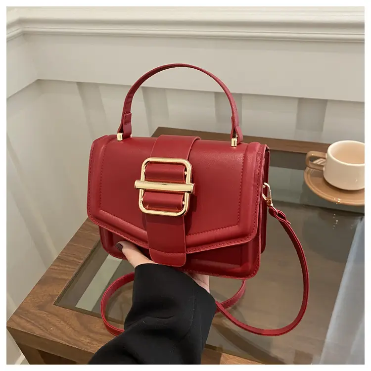 White Retro Textured Shoulder Bag for Women