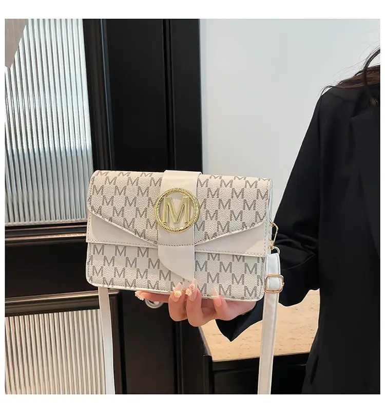 Korean Style Letter Print Shoulder Bag for Women — feature 14