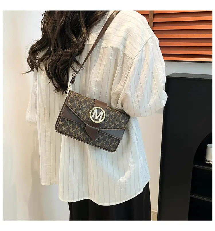 Korean Style Letter Print Shoulder Bag for Women — feature 20