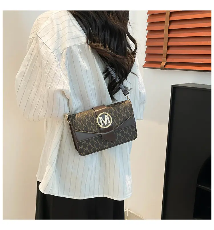 Korean Style Letter Print Shoulder Bag for Women — feature 21