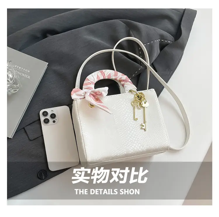 Elegant Fish Scale Pattern Daffee Shoulder Bag — feature 9