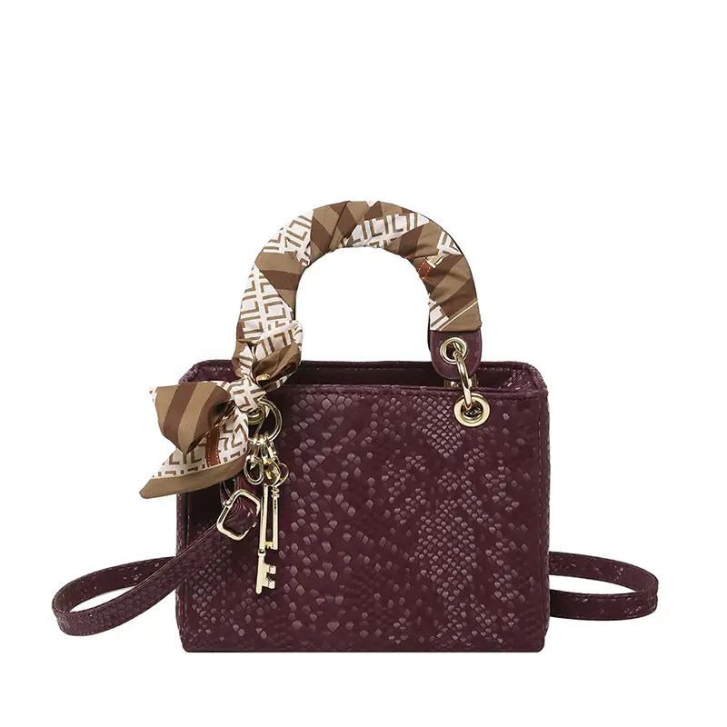 Elegant Fish Scale Pattern Daffee Shoulder Bag - Image 3