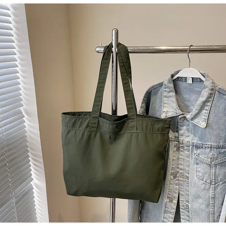 New Nylon Shoulder Bag for Women Large Capacity Waterproof — feature 23