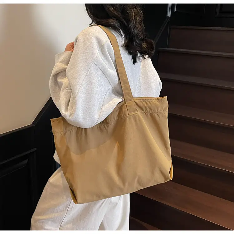 New Nylon Shoulder Bag for Women Large Capacity Waterproof — feature 32