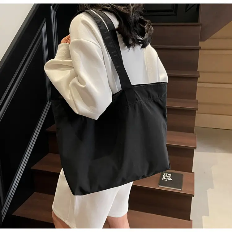 New Nylon Shoulder Bag for Women Large Capacity Waterproof — feature 34