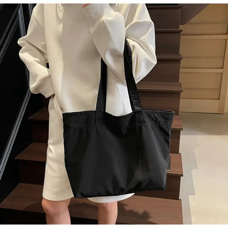 New Nylon Shoulder Bag for Women Large Capacity Waterproof — feature 36