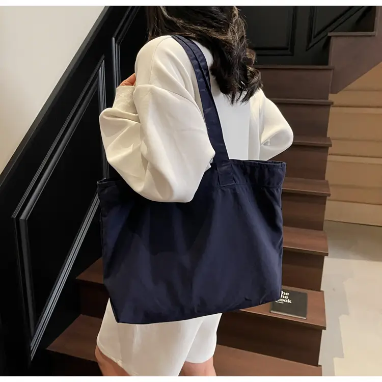 New Nylon Shoulder Bag for Women Large Capacity Waterproof — feature 38
