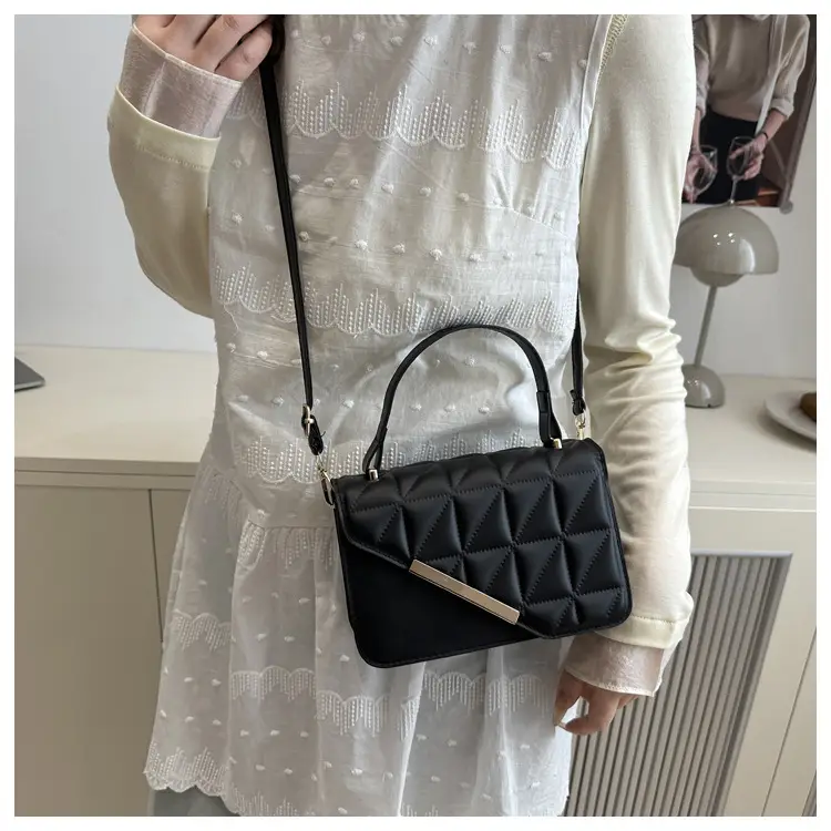 Trendy Quilted Square Handbag for Women 2025 — feature 20