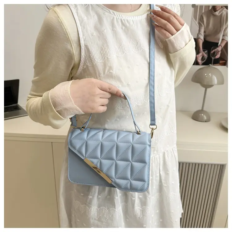 Trendy Quilted Square Handbag for Women 2025 — feature 22