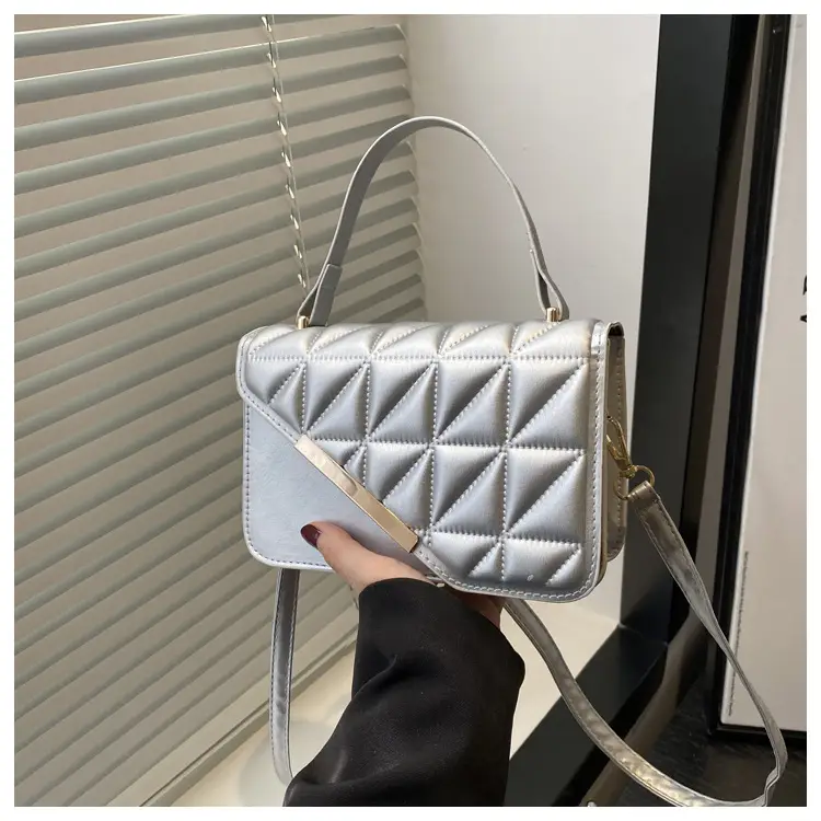 Trendy Quilted Square Handbag for Women 2025 — feature 27