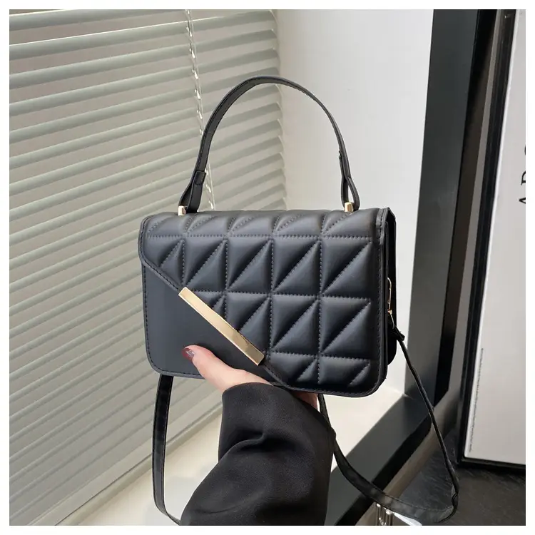 Trendy Quilted Square Handbag for Women 2025 — feature 31