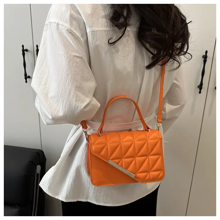Trendy Quilted Square Handbag for Women 2025 — feature 9