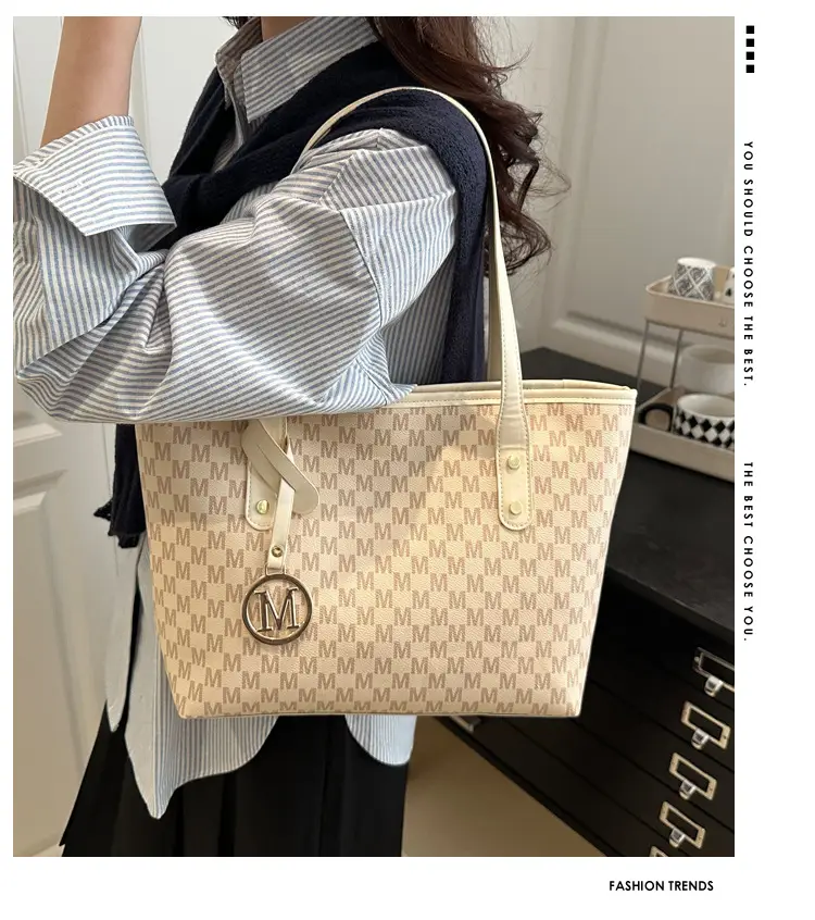 Large Capacity Women's Trendy Shoulder Bag 2025 — feature 1