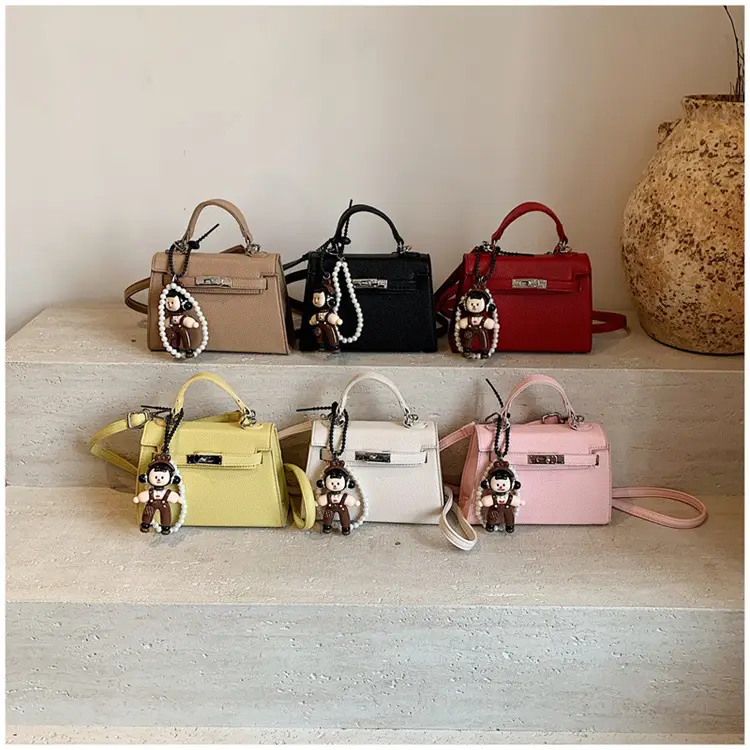 Red Women's Shoulder Crossbody Bag 2025 Fashion — feature 1