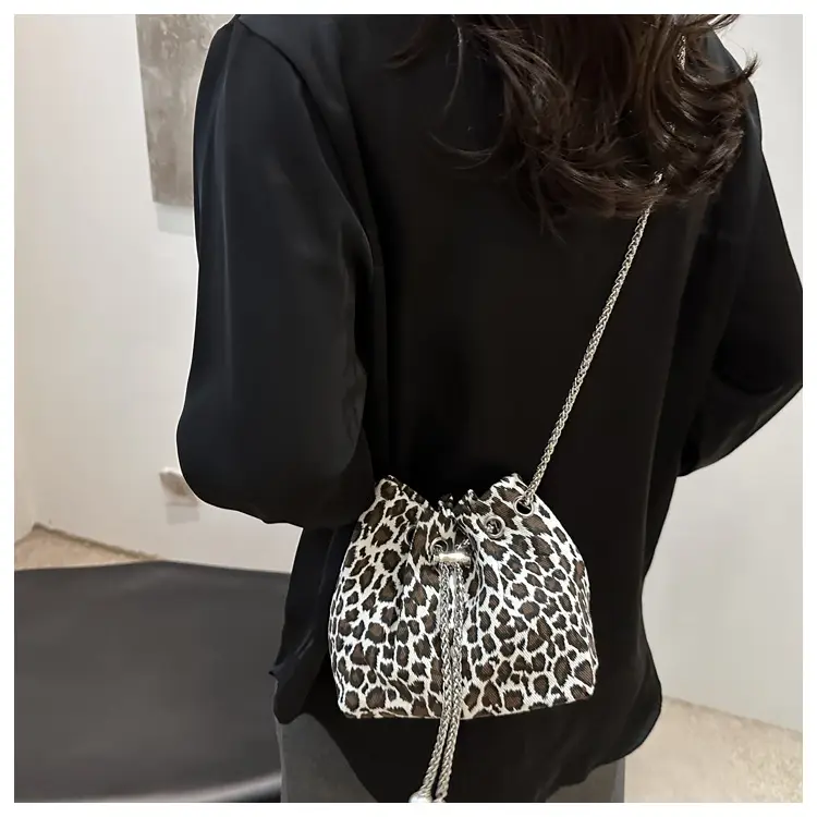 Leopard Print Drawstring Bag for Women with Chain — feature 12