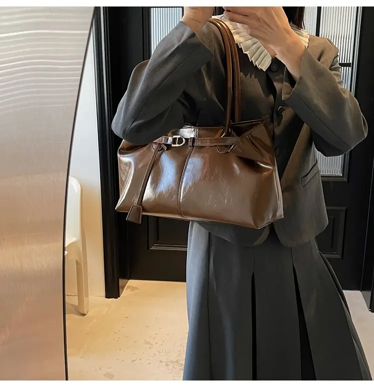 Women's Korean Style Soft Leather Tote Bag Beige 2025 — feature 17