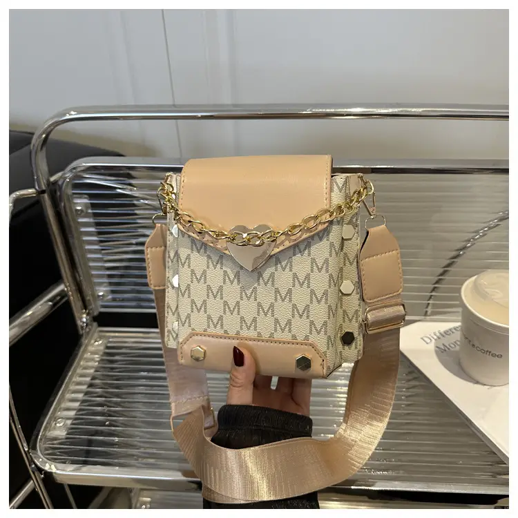 Pink Gold Chain Shoulder Bag for Women 2025 — feature 24