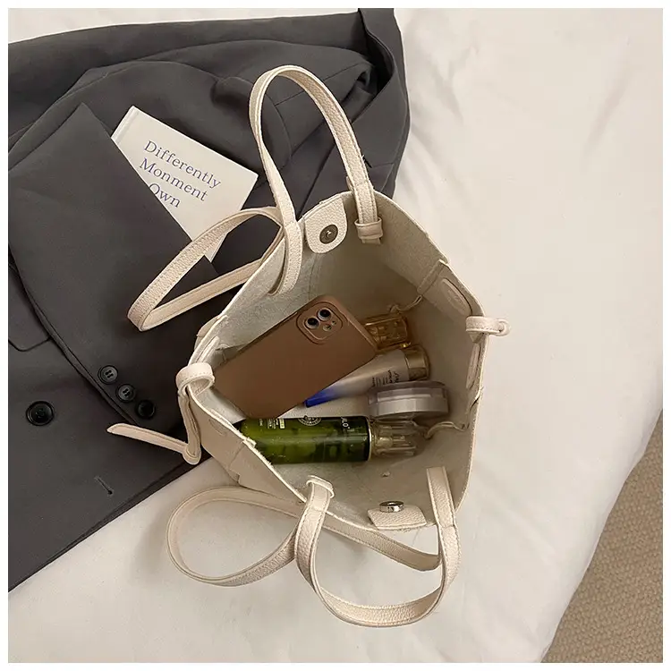 Light Blue Korean Style Shoulder Bag 2025 — feature 107