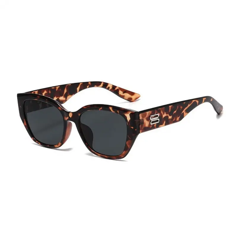 Retro Cat-Eye Sunglasses Black Brown Tinted 2025