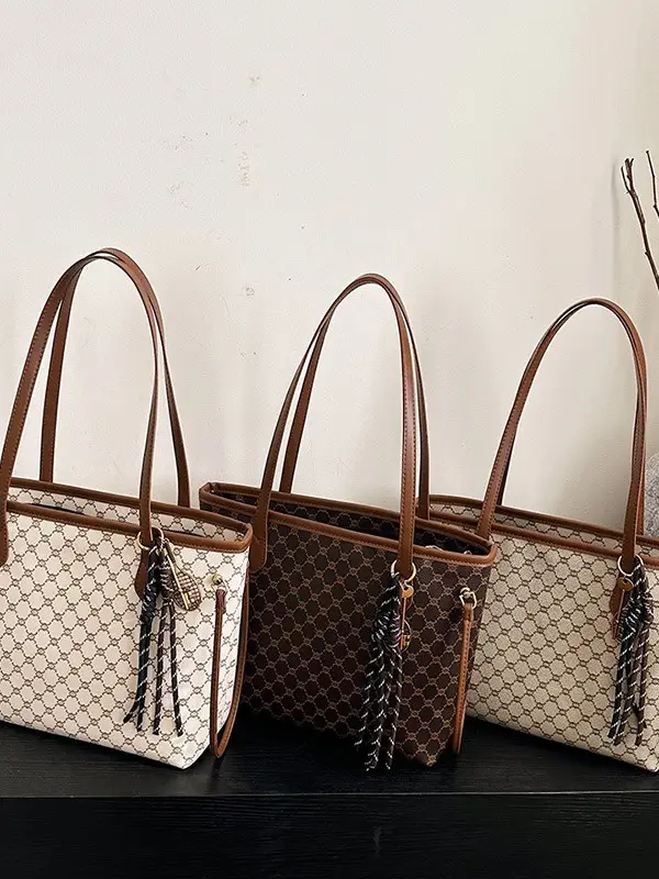 2026 Trendy Tote Bag with Vintage Print & Leather Handles - Image 7