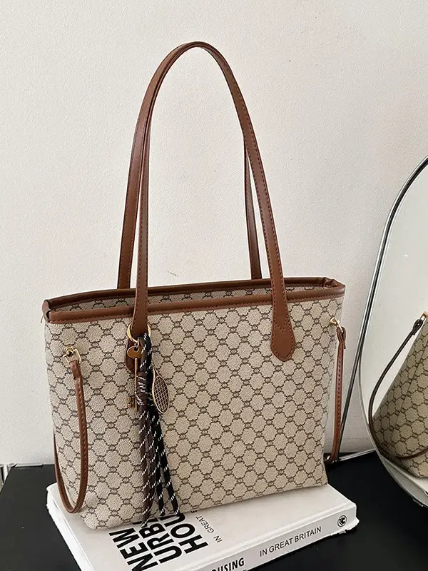 2026 Trendy Tote Bag with Vintage Print & Leather Handles - Image 10