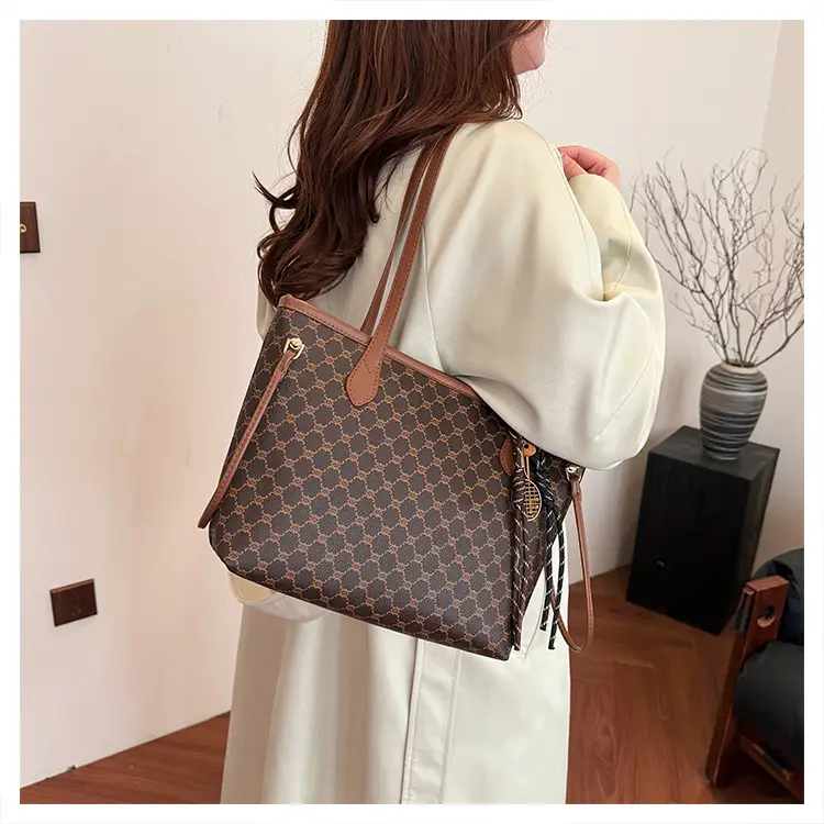 2026 Trendy Tote Bag with Vintage Print & Leather Handles — feature 15