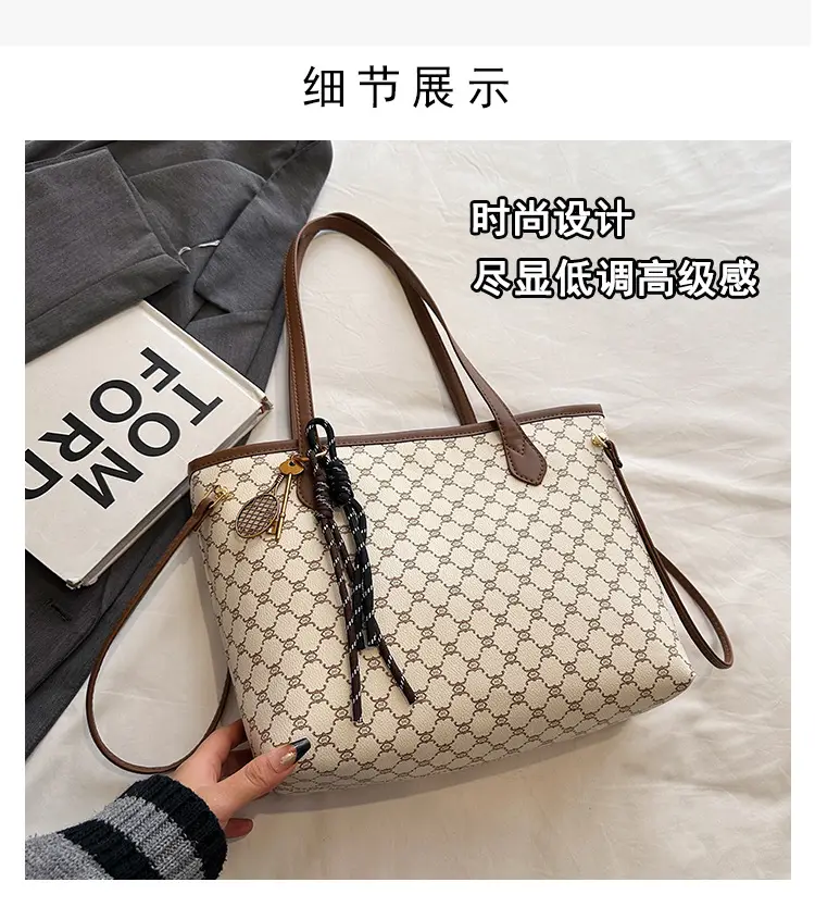 2026 Trendy Tote Bag with Vintage Print & Leather Handles — feature 3