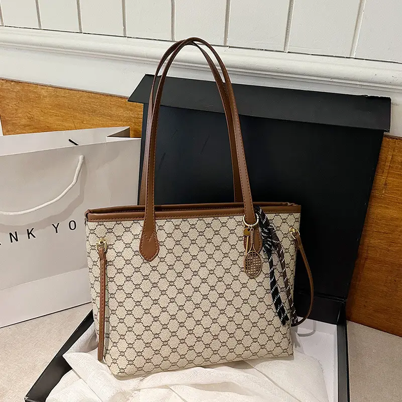2026 Trendy Tote Bag with Vintage Print & Leather Handles - Image 2