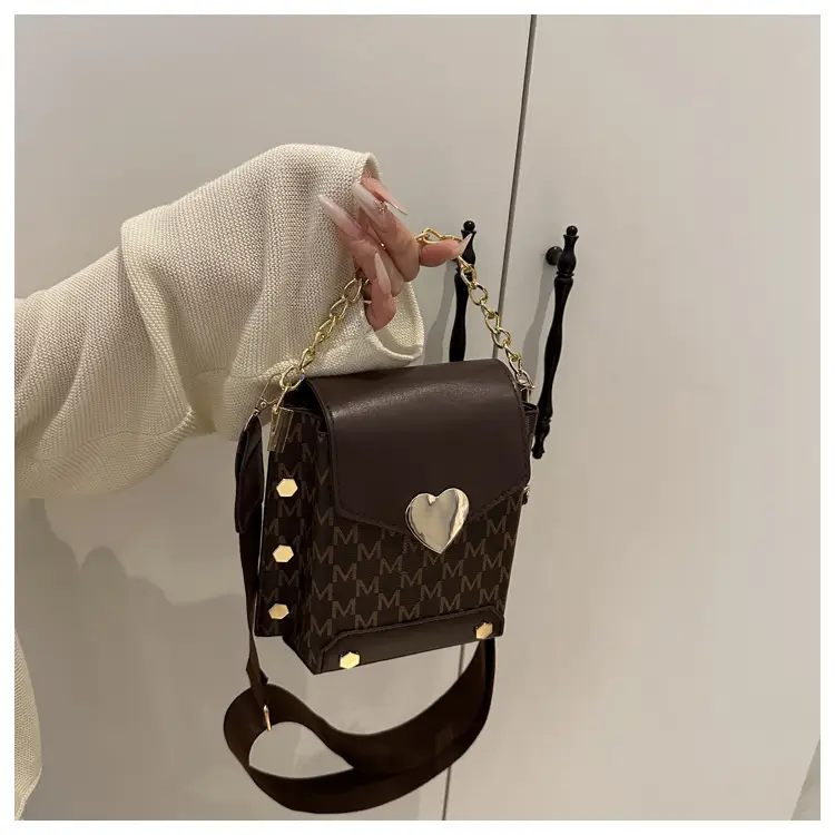 Women's Letter Print Mobile Phone Bag Small 2025 — feature 15