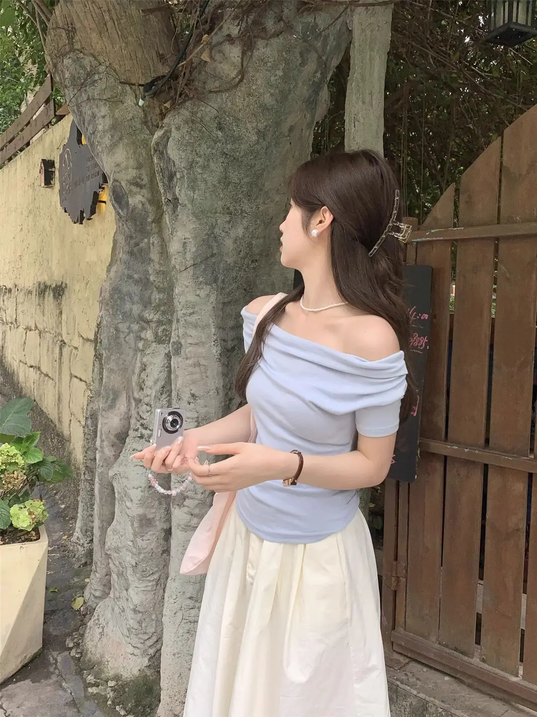 French Style Swing Collar off-shoulder Acetic Acid Top Women's Summer New Silk Short-sleeved T-shirt Pleated Waist Elegant Small Shirt — feature 9