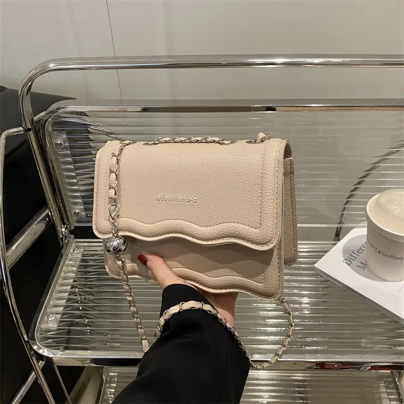 Women's White Square Chain Bag Light Luxury - Image 6