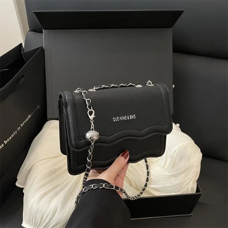 Women's White Square Chain Bag Light Luxury - Image 8