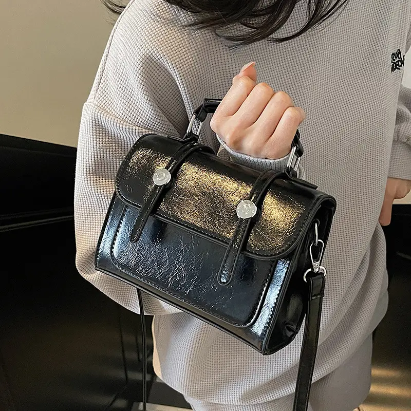 Retro Crossbody Bag Women 2026 New Niche Design - Image 7
