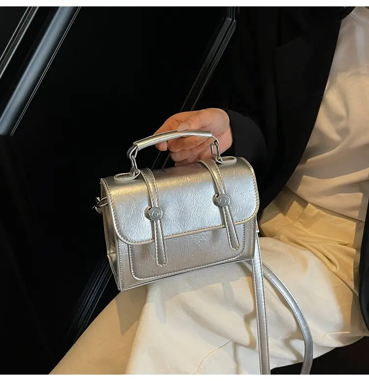 Retro Crossbody Bag Women 2026 New Niche Design - Image 3