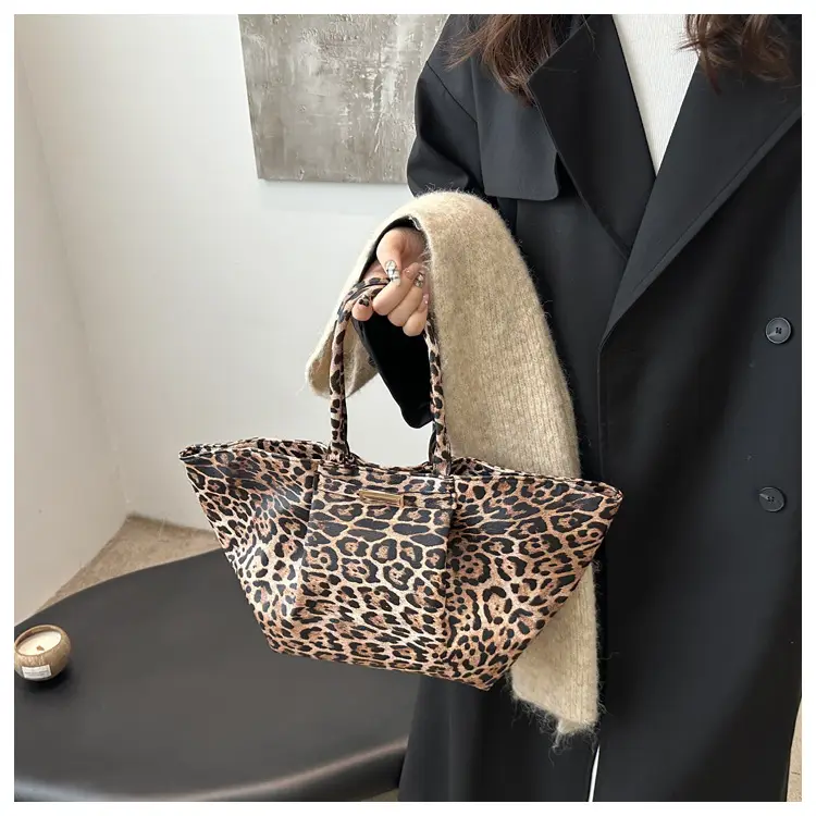 Leopard Print Women's Shoulder Bag 2025 Summer — feature 11