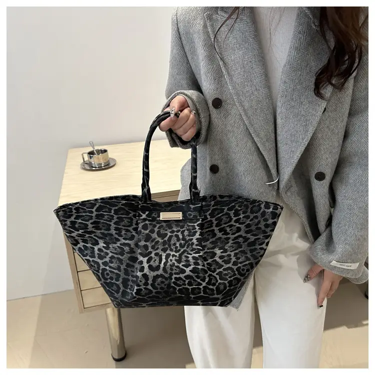 Leopard Print Women's Shoulder Bag 2025 Summer — feature 17