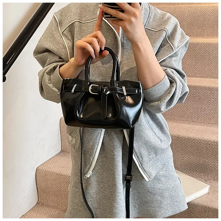 Women's Korean Style Handbag Beige Leather Bucket Bag — feature 29