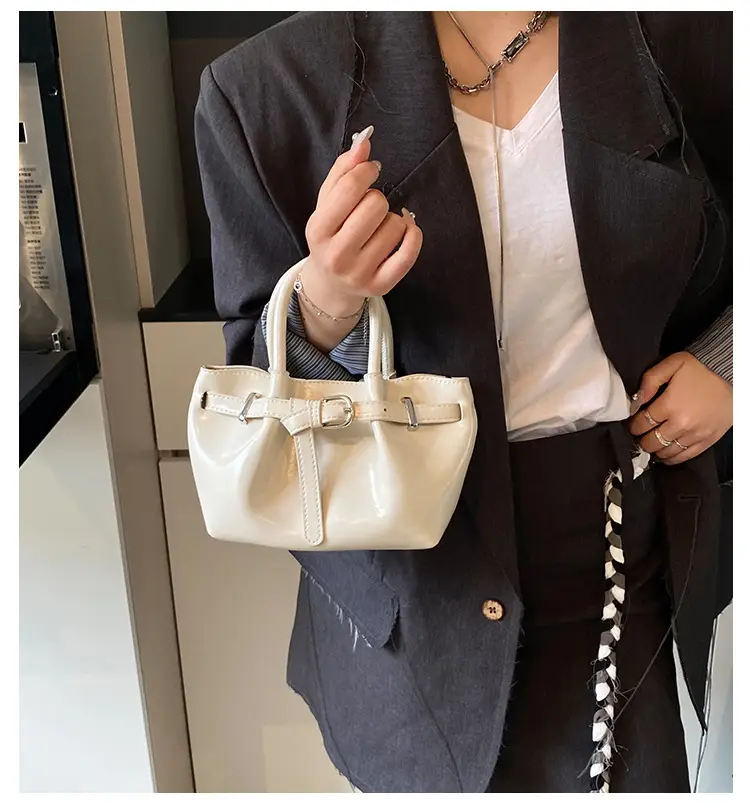 Women's Korean Style Handbag Beige Leather Bucket Bag — feature 3