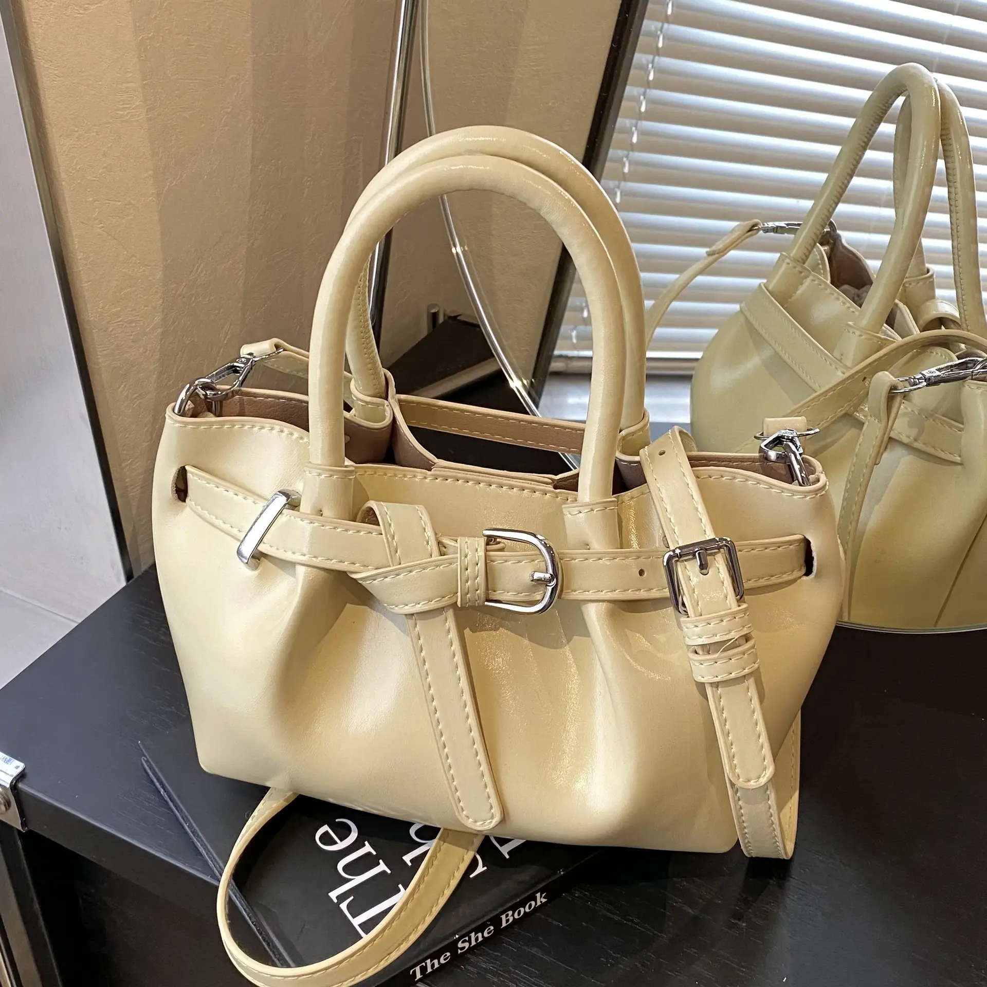 Women's Korean Style Handbag Beige Leather Bucket Bag — feature 46