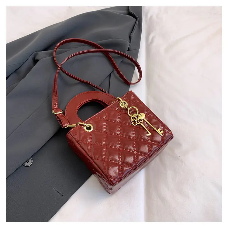 Quilted Embroidered Women's Shoulder Bag Beige Gold