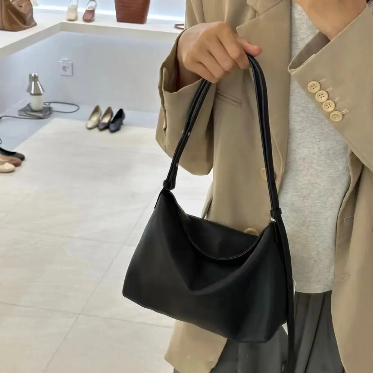 Black Korean Style Square Tote Bag for Women — feature 4