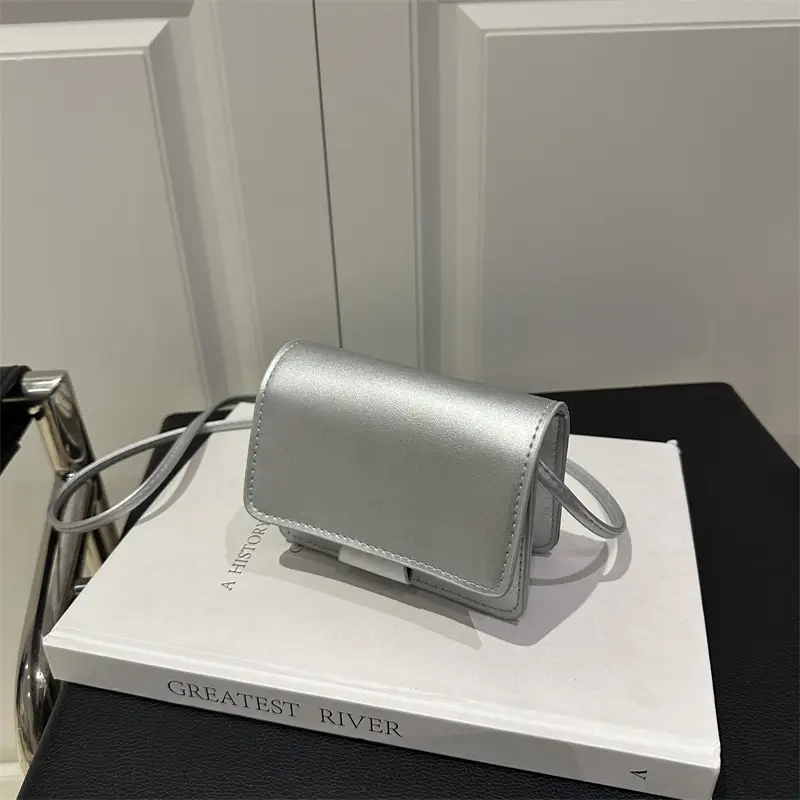 White Crossbody Bag for Girls, Light Luxury, Single Shoulder - Image 5